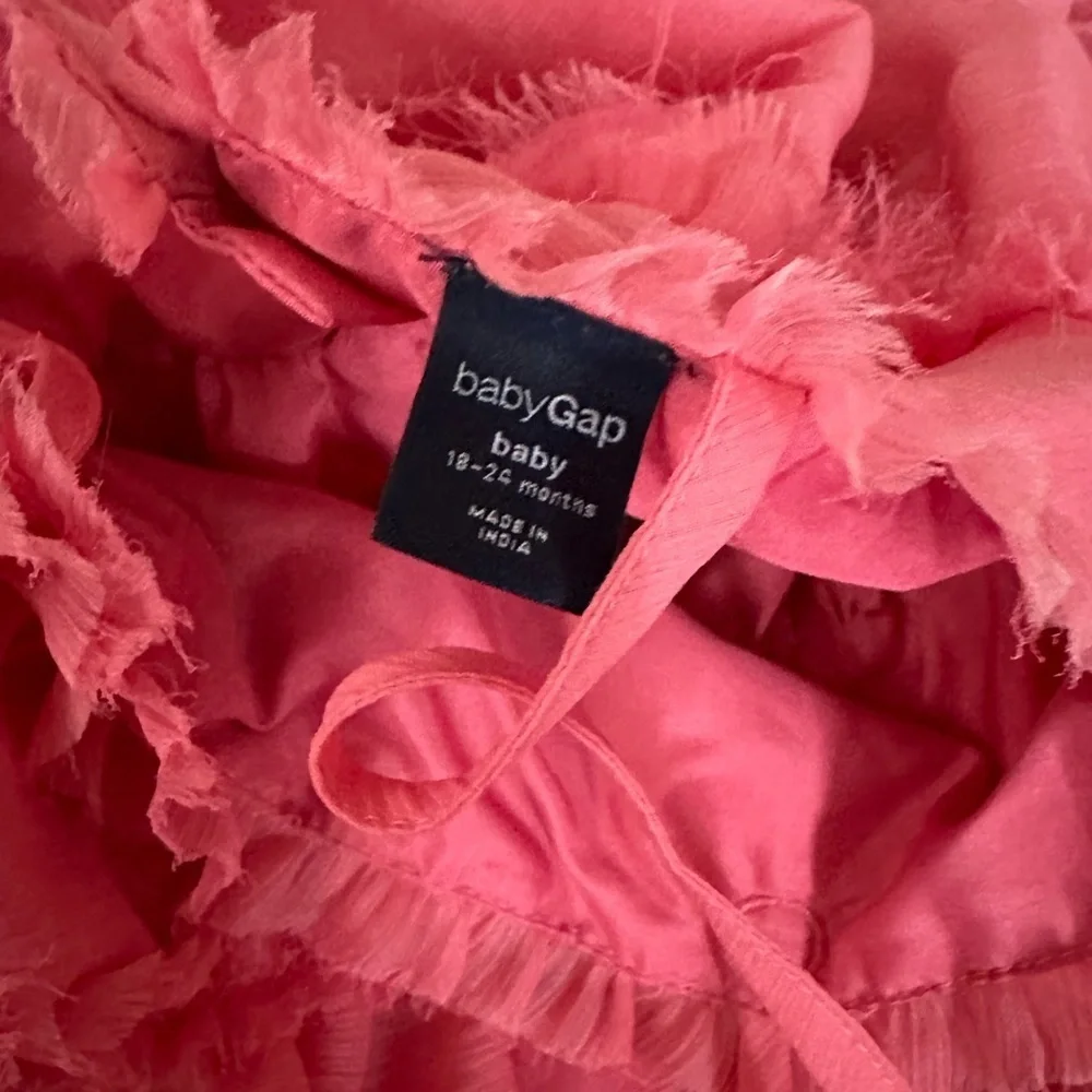 Like new Baby Gap 18-24 Months Girl Pink Passion Tulle Tier Ruffle Dress